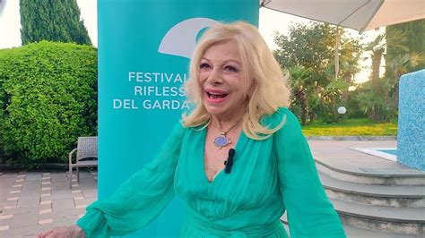 Sandra Milo Intervista Festival Riflessi Del Garda Youtube