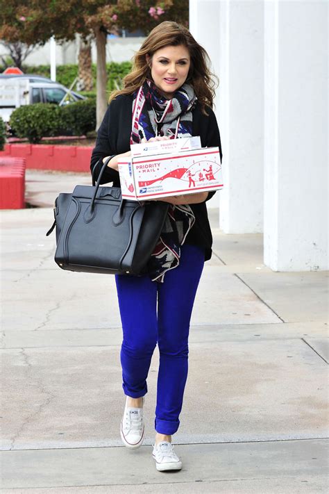 Tiffani Thiessen at Post Office in LA | GotCeleb