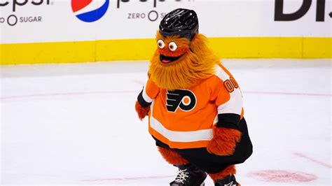 Gritty Halloween Costumes Hilarious And Terrifying Photo Round Up