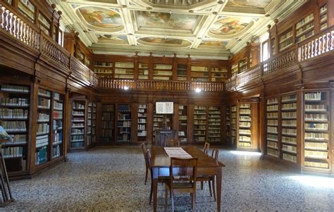 La Biblioteca Monumentale DellAbbazia Di Praglia Padova Sorprende