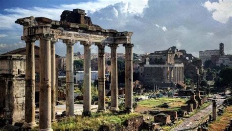 A Piedi E In Bici Per I Fori Imperiali Sette Chilometri Di Anello