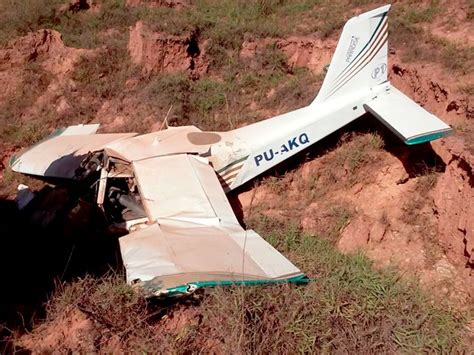 G Aeronave Dois A Bordo Cai Em Tiradentes Em Minas Gerais