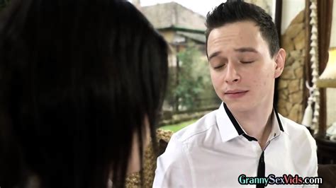 Big Ass Cougar Gets Fucked By Stud Cock After Giving BJ