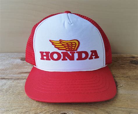 HONDA Goldwing Original Vintage 80 S Red Mesh Trucker Hat Youth