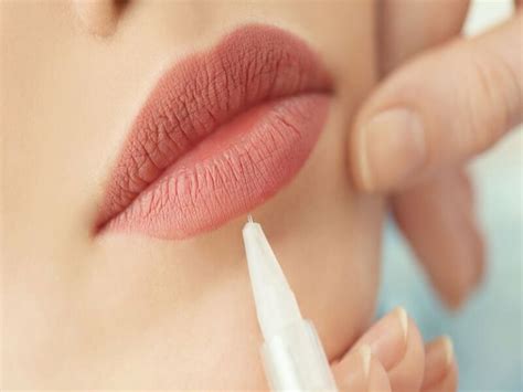 BẢNG MÀU PHUN MÔI HOT TREND 2024