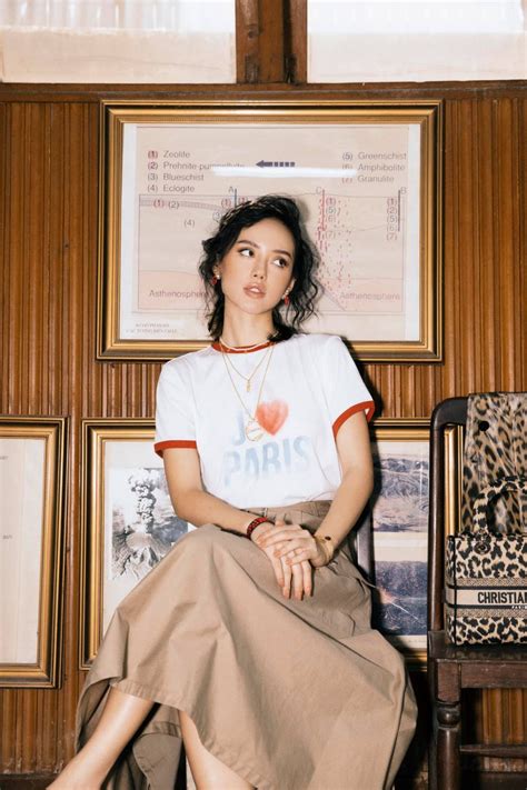 Nhi U Sao Vi T Ch U Kh Khoe S C V C V I Bikini Khi Nh M A D Ch Vov Vn