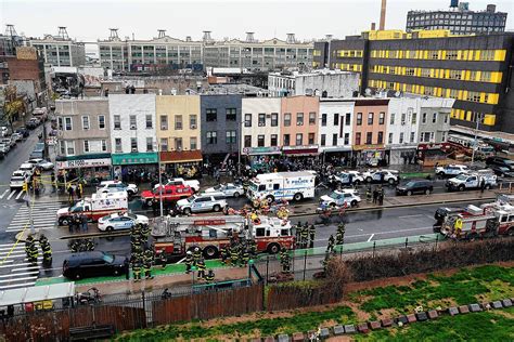 New York Mehrere Verletzte nach Schüssen in New Yorker U Bahn Station