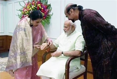 Pm Modi Pakistani Sister Sends Rakhi Wishes Him For 2024 Lok Sabha Elections