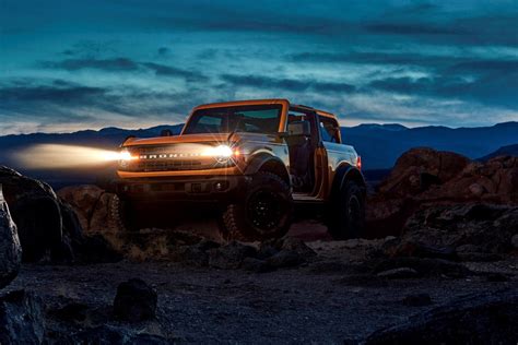 2021 Ford Bronco Revealed It S Everything We Hoped For Jeep S Biggest