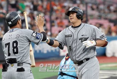 24·25·26호 쾅쾅쾅 홈런 1위 굳혔지만팀 패배에 빛바랜 노시환의 월간 Mvp 자축포 네이트 스포츠