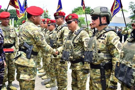 Pati Tni Al Terima Brevet Kehormatan Manusia Katak Ini Nama Namanya