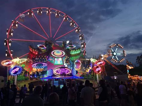 Stadt Neuwied Kopfüber und hoch hinaus bei der Pfingstkirmes 2023 26