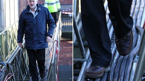 Jeremy Corbyn Spurns Wellies For Brown Loafers On Visit To Flood Ravaged York Mirror Online