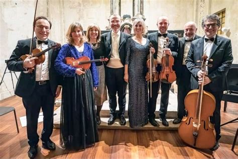 Serata di musica e solidarietà al Salone Estense di Varese con L