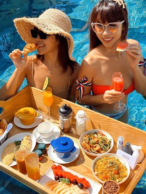 Siêu mẫu Hà Anh diện bikini khoe đường cong nóng bỏng