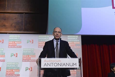 Il Pd Riparte Dal Manifesto Italia Letta Siamo Una Comunit Viva