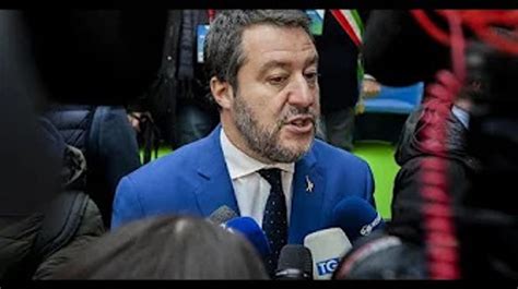 Matteo Salvini Asfalta La Sinistra Regionali Governiamo Per Altri 5