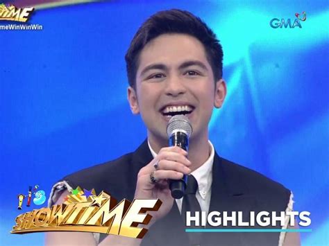 It S Showtime Derrick Monasterio Mas Pinainit Ang Its Showtime Stage