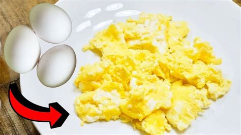 Easy 1 Minute Microwaved Fluffy Scrambled Eggs Tutorial