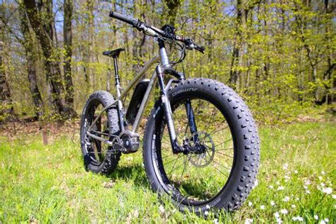 E LOM Titan glänzt prächtig in der Sonne FAT Bike de