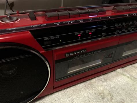 VINTAGE SANYO M W700L Tape Ghettoblaster Double Cassette Radio Recorder