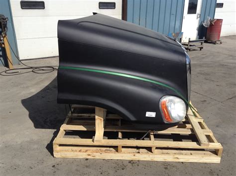 Freightliner Cascadia Hood