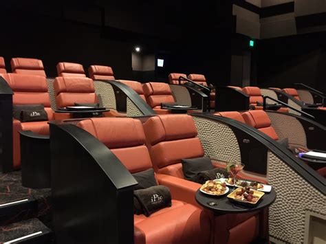 The best movie theaters in Houston: Amenities now abound at cinemas ...