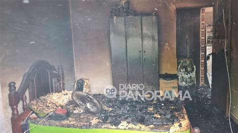 Video Se Olvidó El Horno Prendido Y Un Incendio Consumió Su Vivienda En El Bº Islas Malvinas