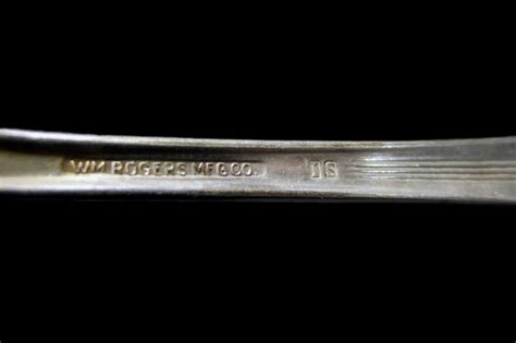 VINTAGE Antique WM Rogers MFG Co IS Spoon SILVER Plate Indy Surplus Store