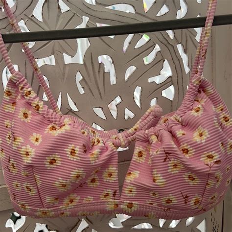 Billabong Swim Nwt Billabong Tanlines Daisy Crazy Coco Bralette Bikini Top Size L Poshmark