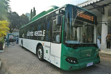 Moeldoko Bakrie Racing To Pioneer Electric Buses Asean Centre For Energy