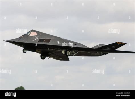 Lockheed F 117 Nighthawk Stealth Fighter Twin Engine Stealth Attack