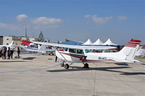 acl  cessna  skyhawk aviation  global plane