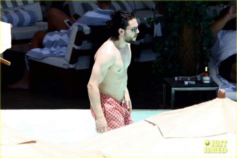 Kit Harington Goes Shirtless Bares Ripped Body Again In Rio Photo 3545920 Kit Harington