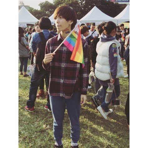 自介 風沙星辰 看板 lesbian 批踢踢實業坊