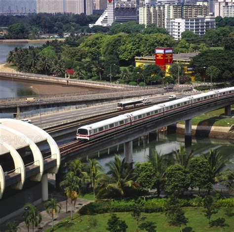 Singapore Mrt Nr Kallang Mrt Mass Rapid Transport Train Nr Kallang