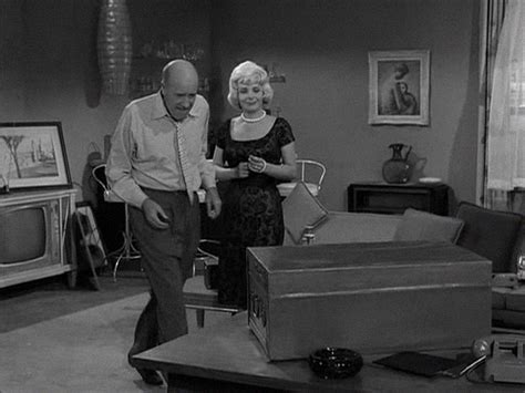 Twilight Zone Season 2 Episode 10 A Most Unusual Camera 16 Dec 1960