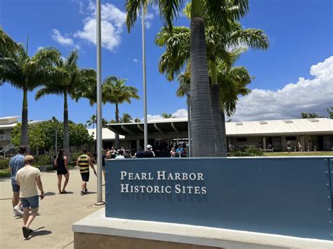 Waikiki Pearl Harbor USS Arizona Memorial Honolulu Tour