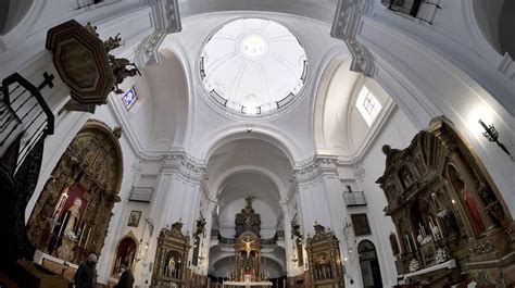 Los Tesoros Ocultos De La Parroquia De Santa Cruz En Sevilla