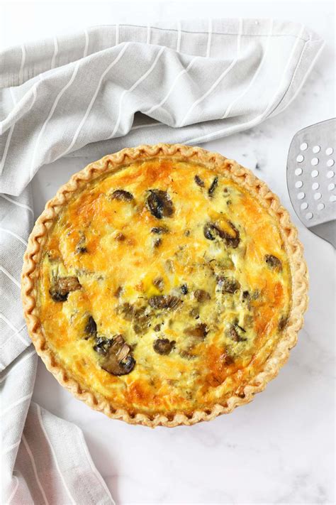 Caramelized Onion and Mushroom Quiche - Sizzling Eats