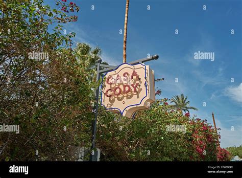 Palm Springs Gallery Hi Res Stock Photography And Images Alamy