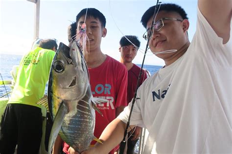 到綠島體驗當討海人，南寮漁港看漁船、出海釣魚啖海鮮，探訪在地漁民日常 故事，從綠島出發 微笑台灣 用深度旅遊體驗鄉鎮魅力