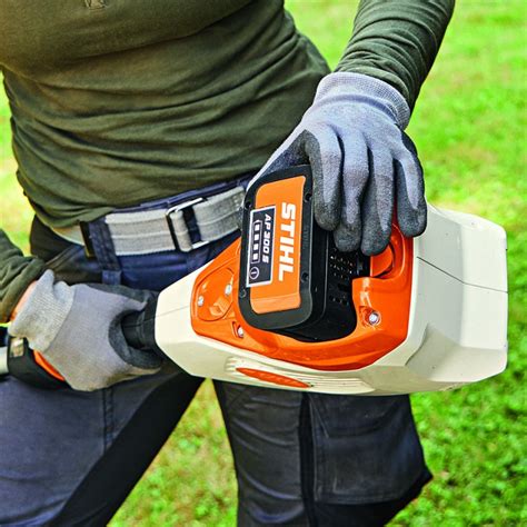 STIHL HLA 135 podadora de altura Kartódromo Serra da Estrela KSE