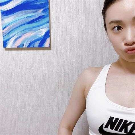 鈴木芳奈さんのインスタグラム写真 鈴木芳奈instagram「右からカンナ。 今日もトレーニング頑張りますっ💪」8月29日 12時09