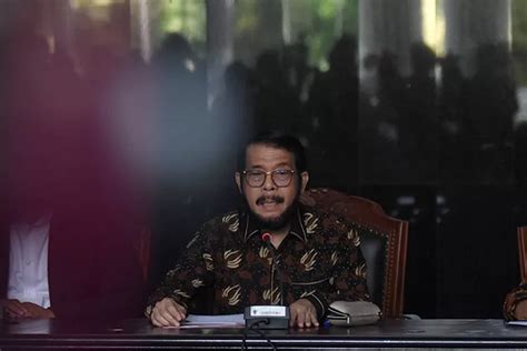 Dituding Ada Konflik Kepentingan Ketua MK Saya 30 Tahun Jadi Hakim