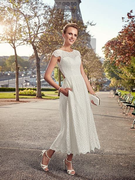 Robe de mariée courte devant longue derriere pronuptia