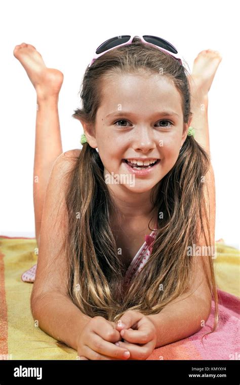 Eight Year Old Girl Bikini Fotos Und Bildmaterial In Hoher Auflösung Alamy