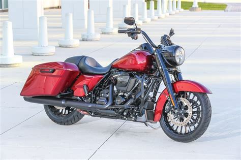 2017 Harley Davidson Road King Special First Ride Review Rider Magazine