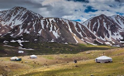 Trekking to Altai mountains Mongolia - Discover Altai