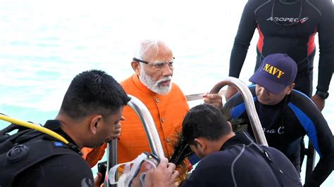 PM Modi Dived In Arabian Sea With Indian Navy MARCOS